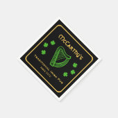 グリーンシャムロックカスタムハープの家族の名前アイリッシュパブ スタンダードカクテルナプキン (角)