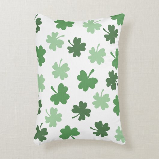 グリーンシャムロックパターンセントパトリックの日シェルパ アクセントクッション (正面(垂直))