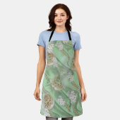 グリーンシルク&アイボリーシャンペーンピアスオールオーバープリント エプロン (着用した状態)