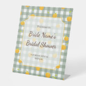 グリーンジンガムレモンピクニックプレイドシャワー招待状 台座サイン (正面)