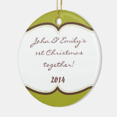 グリーンストライプレトロプリンパーソナライズされたネームオーナメント セラミックオーナメント (左)