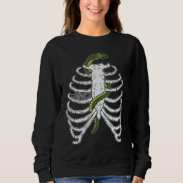 グリーンスネークハロウィーンを持つ人間のリブケージ漫画 スウェットシャツ