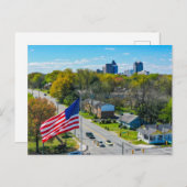 グリーンスボロの上、NCスカイライン、アメリカ国旗 シーズンポストカード (正面/裏面)