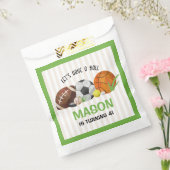 グリーンスポーツサッカーバスケットボールバースデーパーティー フェイバーバッグ (封をした状態)