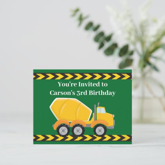 グリーンセメントミキサートラックボーイズ誕生日パーティー インビテーションポストカード (スタンド正面)