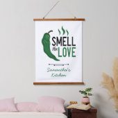 グリーンチリが愛の匂いを嗅ぐ 吊り下げ型タペストリー (寝室)