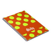 グリーンテニスボールのオレンジ色のパターン ノートブック (右側)