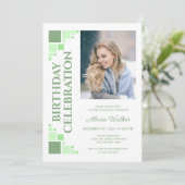 グリーンデジタルフレームコーナー写真誕生日 招待状 (スタンド正面)