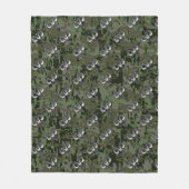 グリーンデジタル〔占星術の〕十二宮図上のシルバーアリー迷彩柄 フリースブランケット (正面)