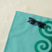 グリーントリスケレ古代ケルトのシンボルミント ビーチタオル (インサイチュ)