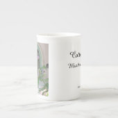グリーンドアとバラ – マーサズヴィネヤード ボーンチャイナマグカップ (正面)