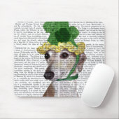 グリーンニット帽のグレイハウンド2 マウスパッド (マウス)