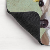 グリーンニット帽のグレイハウンド マウスパッド (コーナー)