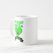 グリーンハートグランチスクリスマスラブフェスティバルホリデー コーヒーマグカップ (正面左)
