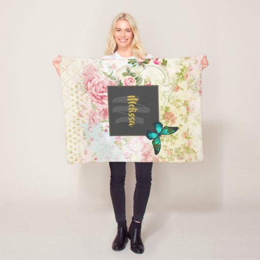 グリーンバタフライオンシックヴィンテージコラージモノグラム フリースブランケット (インサイチュ)