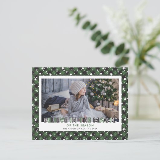 グリーンバッファロープレイドのスノースターズ ビリーブ フォト シーズンポストカード (スタンド正面)