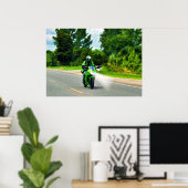 グリーンパワーバイクハイウェイライディングアートポスター ポスター (ホームオフィス)