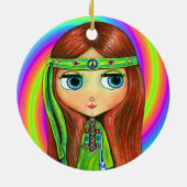 グリーンヒッピー人形ガールピースサインヘッドバンドかわいい セラミックオーナメント (裏面)