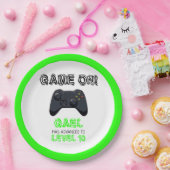 グリーンビデオゲームトラック誕生日 ペーパープレート (パーティー)