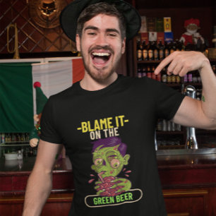 グリーンビールのセント・パトリックの日のせいだ Tシャツ