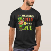 グリーンビールアイリッシュ飲おもしろいみSt patricks dayOu Tシャツ (正面)