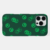 グリーンピースサインパターン iPhoneケース (裏面横)