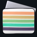 グリーンピーチパープルカラーブロックストライプ ラップトップスリーブ<br><div class="desc">このモダンカラフルラップトップスリーブデザインは、桃、黄、緑、ターコイズ、紫の色のブロックのストライプを備え、あなたの腕の中で目立つ！</div>