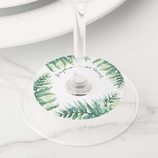 グリーンファーンパーソナライズされたブライダルシャワー ワイングラスタグ (クローズアップ)