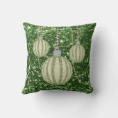 グリーンフェイクグリッタークリスマスボールオーナメント クッション (裏面)