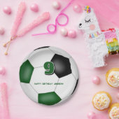 グリーンブラックサッカーボール子供の誕生日パーティー ペーパープレート (パーティー)