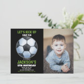 グリーンブラックフォトサッカーフロアサッカー誕生日 招待状 (スタンド正面)