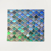 グリーンブルーシャイニーグラデーショングリッターマーメイドはかりで測 タペストリー (正面(横))