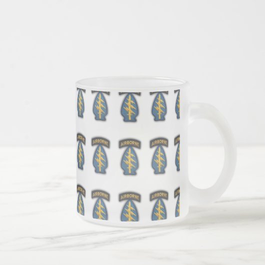 グリーンベレーsfgベトナム南戦争霜の降りたマグ フロストグラスマグカップ (右)