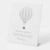 グリーンホットエアバルーン赤ちゃんシャワーおむつラッフル 台座サイン (正面)