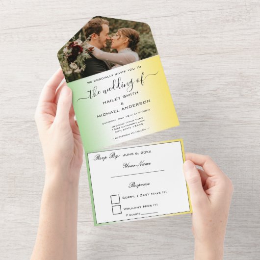 グリーンホワイトと金ゴールドジャマモダンリカの結婚写真 オールインワン招待状 (貼ってはがせる)