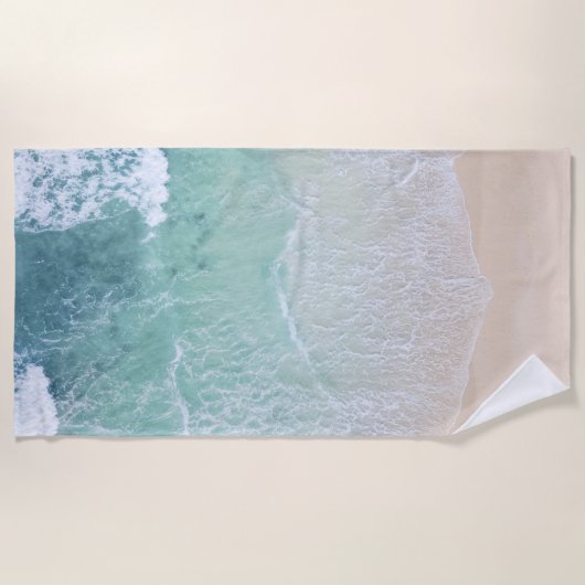 グリーンホワイトレースビーチ砂と海岸 ビーチタオル (正面)