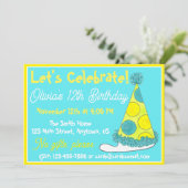 グリーンポルカドットパーティーハットの誕生日をお祝いしよう 招待状 (スタンド正面)