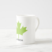 グリーンメープルリーフカナダ ボーンチャイナマグカップ (正面右)
