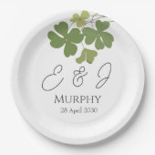 グリーンモダンアイリッシュリーフクローバー結婚ズ ペーパープレート (正面)