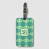 グリーンモダンパズルピースモノグラム ラゲッジタグ (正面縦)