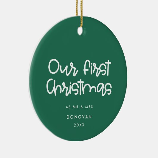 グリーンモダン私たちの初めてのクリスマスの結婚した写真 セラミックオーナメント (右)