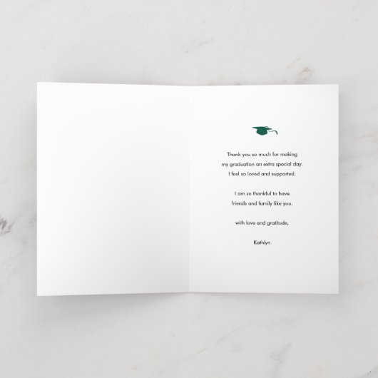 グリーンモダン金ゴールドスクリプト卒業ありがとう 箔グリーティングカード (内側レイダウン)