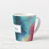 グリーンモダン&レッド宇宙ネブラウォーター色 カフェラテマグ (右アングル)