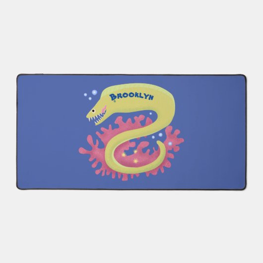 グリーンモレイウナギおもしろいアニメイラストレーション デスクマット (正面)