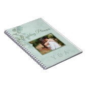 グリーンユーカリプトゥス葉の写真ウェディングプランナー ノートブック (右側)