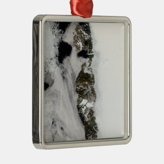 グリーンランド西海岸沿いのまろやかな池 メタルオーナメント (右)