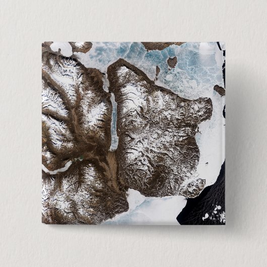 グリーンラン東部の海岸に海氷が並ぶ 缶バッジ (正面)