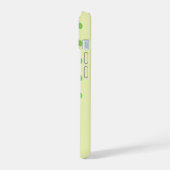 グリーンリンゴ模様モノグラム iPhone 15ケース (左側面)