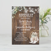 グリーンリーウェスタン女性のカーボーイサドルアップブライダルシャワー 招待状 (スタンド正面)