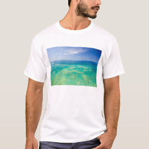 グリーン島2の空中ビュー、グレートバリアリーフ Tシャツ